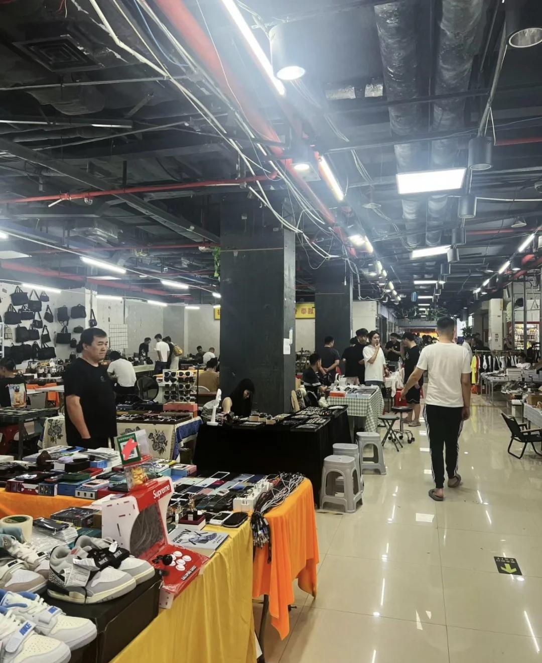 深圳華強(qiáng)北鬼市購(gòu)物指南 計(jì)算機(jī)零配件批發(fā)必買清單